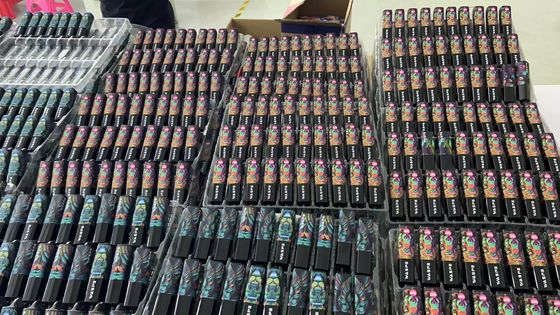 8000Puffs Pluma electrónica desechable con puerto de carga tipo C sin